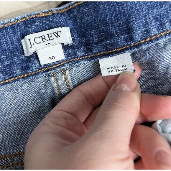 J. Crew Denim Short Irving Wash Cut Off Size 30 Cotton Item H7992 Women’s - Picture 4 of 6